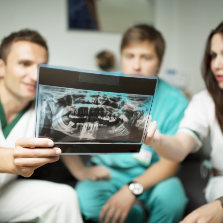 radiologia, una de les especialitats odontològiques de l'Institut Dental Barreras